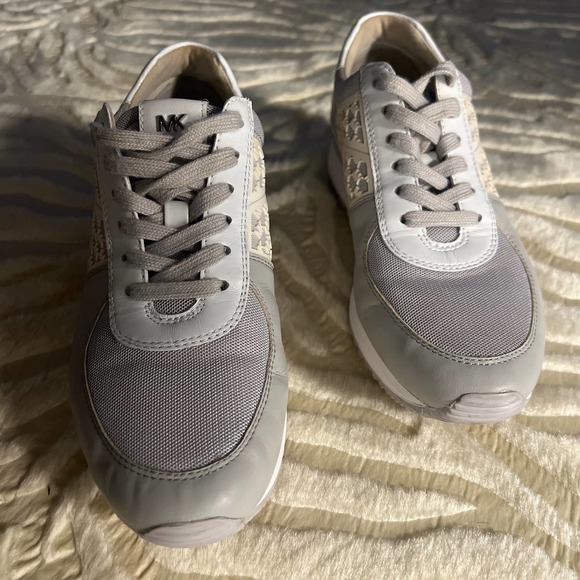 Michael Kors snickers grey size 8 M - Picture 10 of 10
